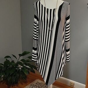 Cyrus Black/White Striped Rayon/Spandex Dress with Asymetrical Hem Size M